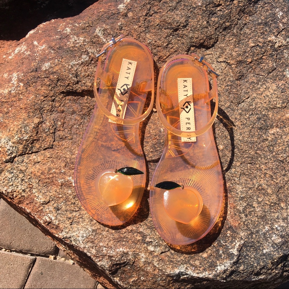 🍑NWT🍑Katy Perry Peach novelty jelly sandals - Picture 7 of 8